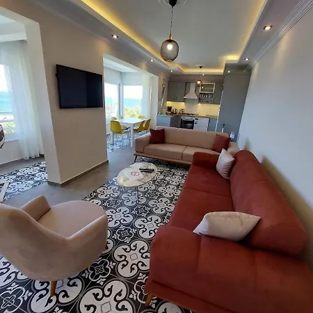 Royal 4 *