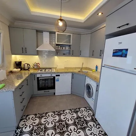 Royal 4 Apartment
